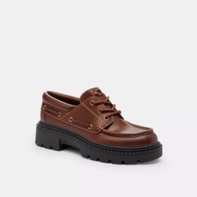 Buty żeglarskie z podeszwą typu lug
