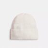 Czapka typu beanie z kontrastowymi wstawkami i gumową naszywką