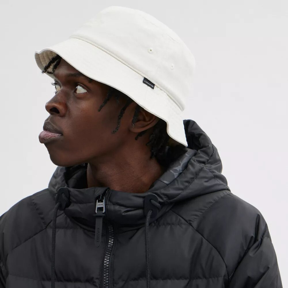 Denimowa czapka typu bucket