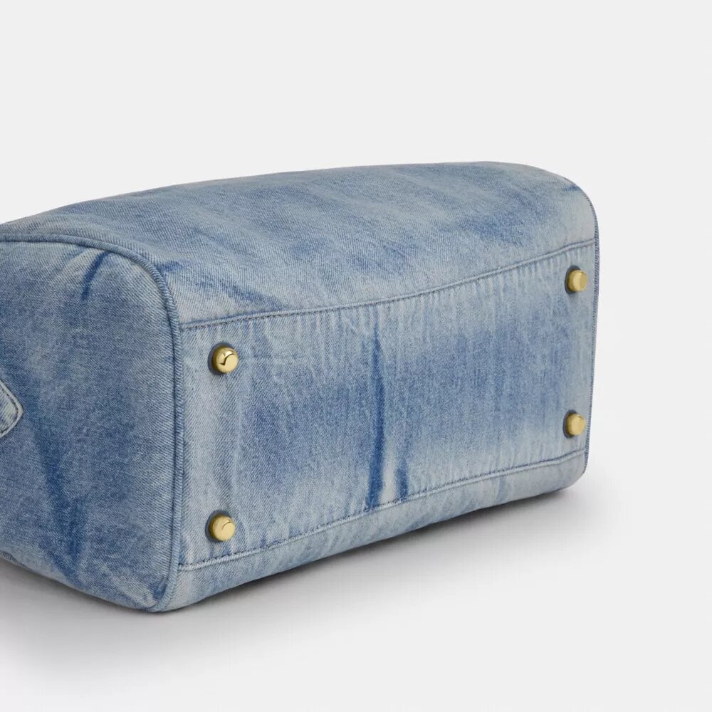 Duża torba typu satchel Rowan z dżinsu w stylu „Loved” z zawieszkami
