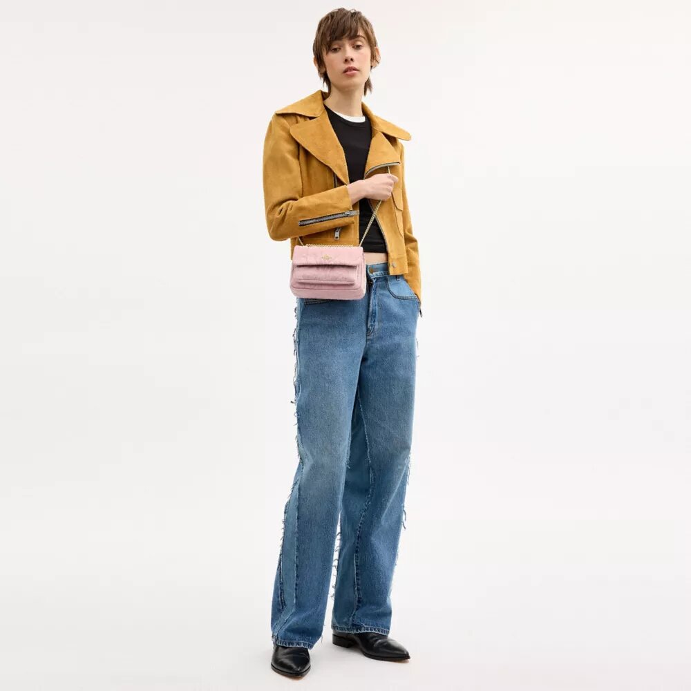 Listonoszka Elodie 18 w kolorze „Loved Denim” z pikowaniem
