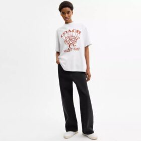 Luźny T-shirt z motywem precla z bawełny organicznej