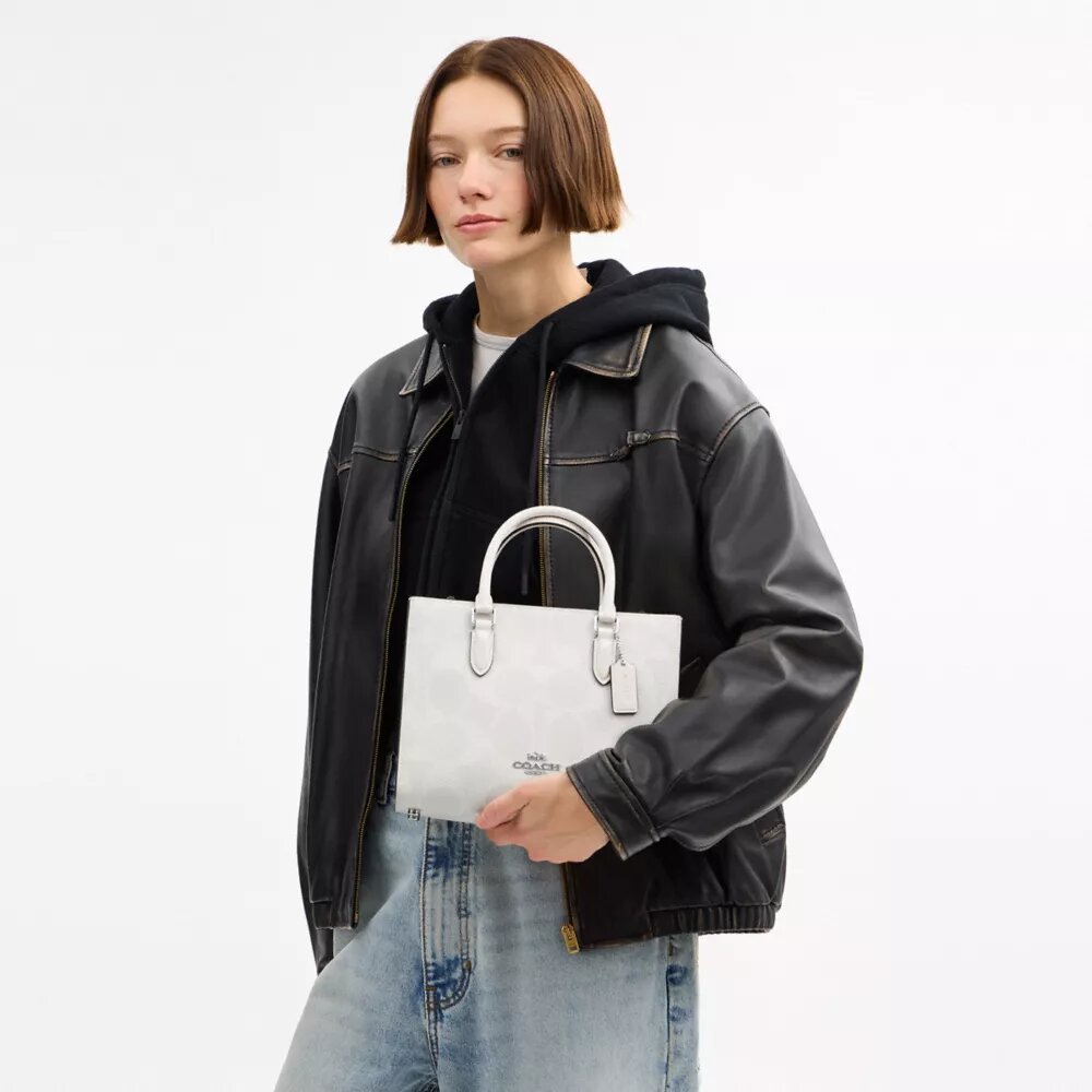 Mała torba Shopper „Maggie” z Signature Canvas