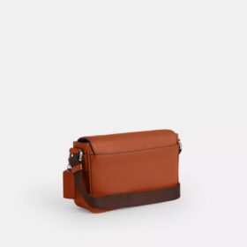 Mała torebka crossbody z klapką Jack