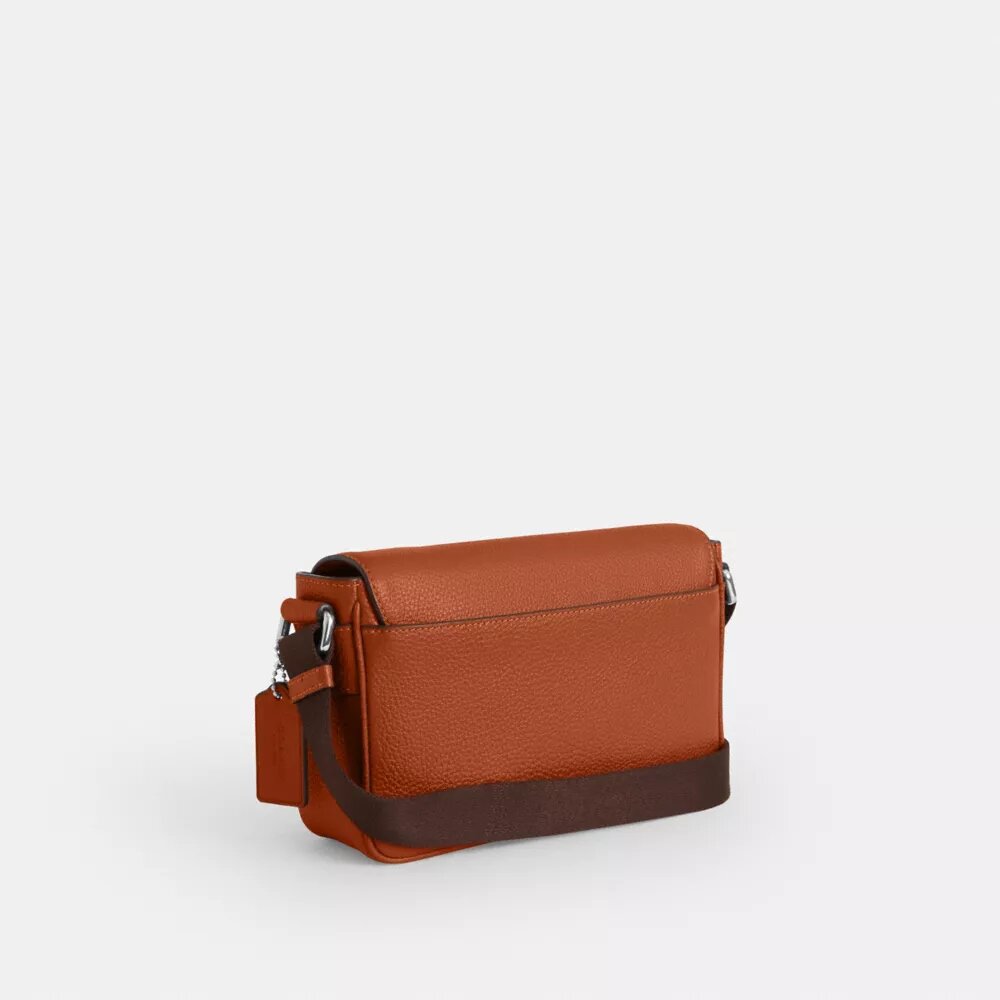 Mała torebka crossbody z klapką Jack
