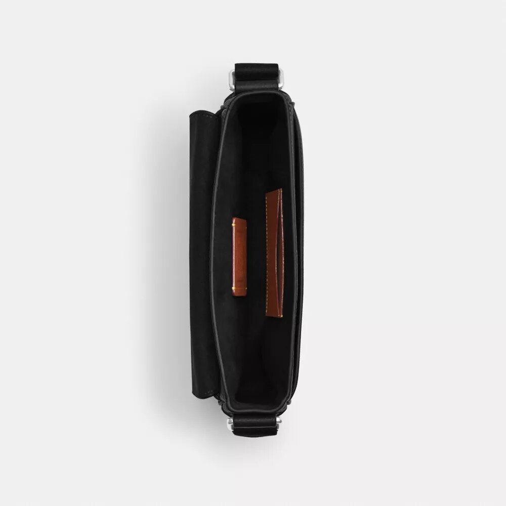 Mała torebka crossbody z klapką Jack