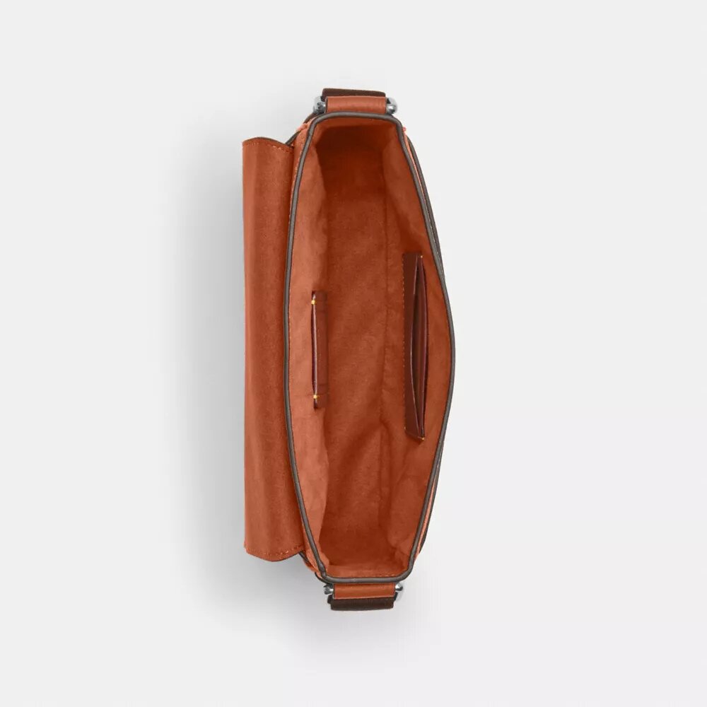Mała torebka crossbody z klapką Jack
