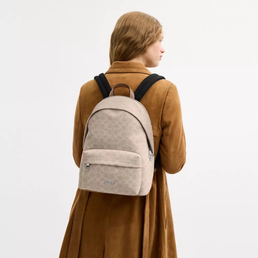 Mały plecak Taylor z Signature Canvas