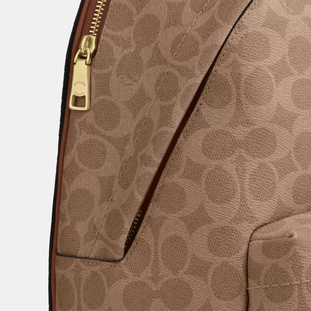 Mały plecak Taylor z Signature Canvas