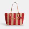Miejska torba Shopper w paski z zawieszkami