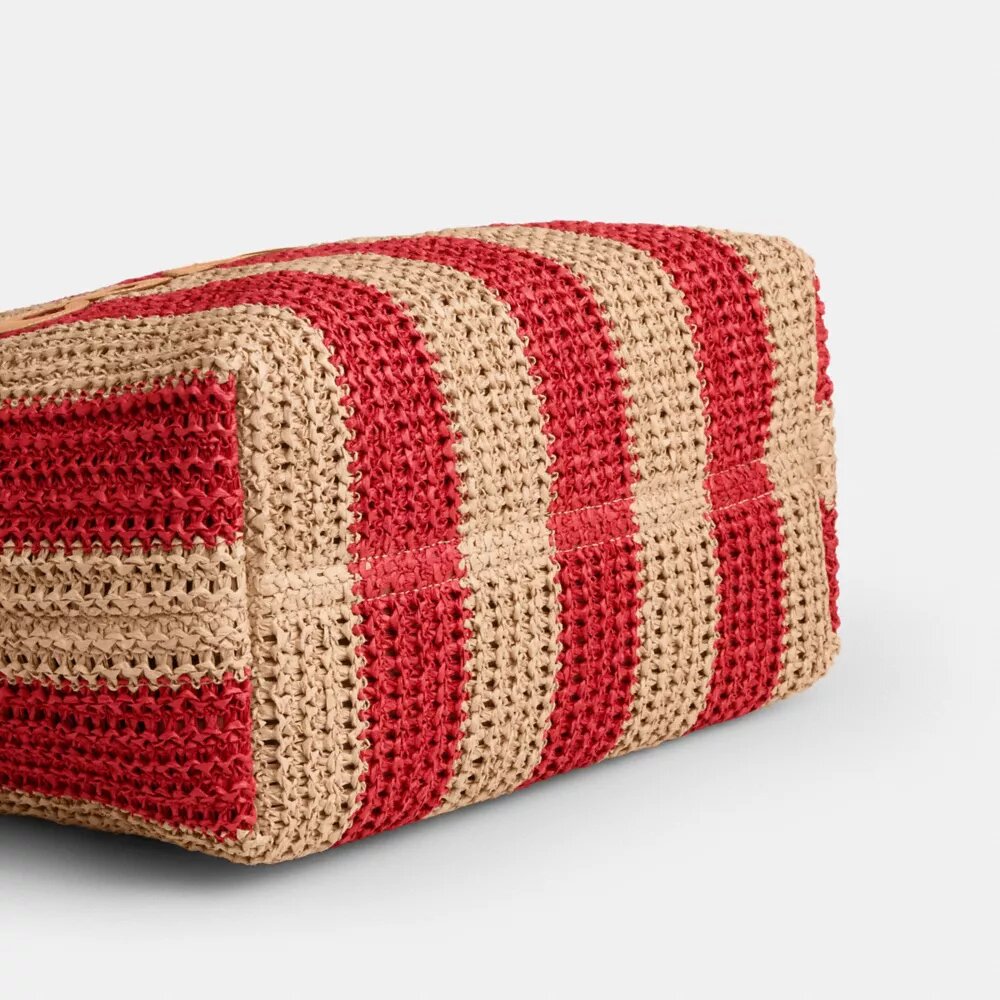 Miejska torba Shopper w paski z zawieszkami