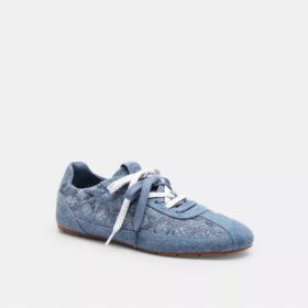 Miękkie sneakersy z charakterystycznego dżinsu