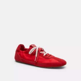 Miękkie sneakersy z charakterystycznego nylonu
