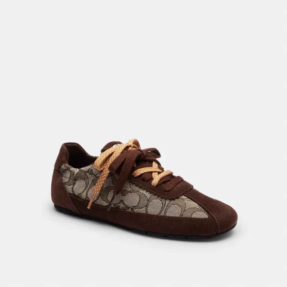 Miękkie sneakersy z charakterystycznym wzorem żakardowym