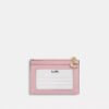 Mini Skinny Id Case z dżinsu w stylu „Loved” z pikowaniem i zawieszkami