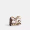 Mini torebka crossbody Klare z kwiatowym nadrukiem