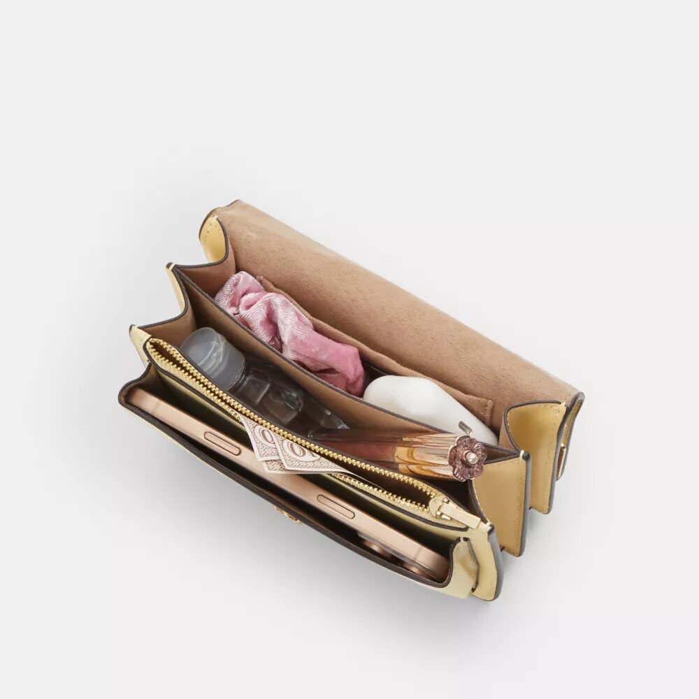 Mini torebka crossbody Klare z kwiatowym nadrukiem