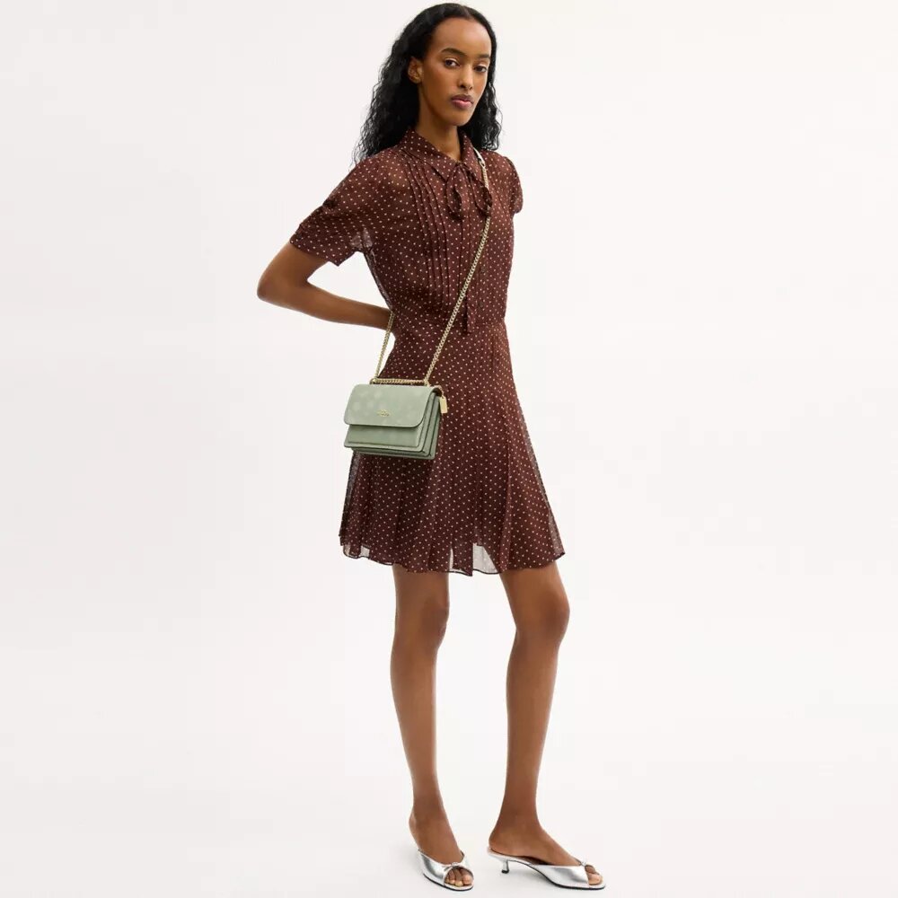 Mini torebka crossbody Klare z kwiatowym nadrukiem