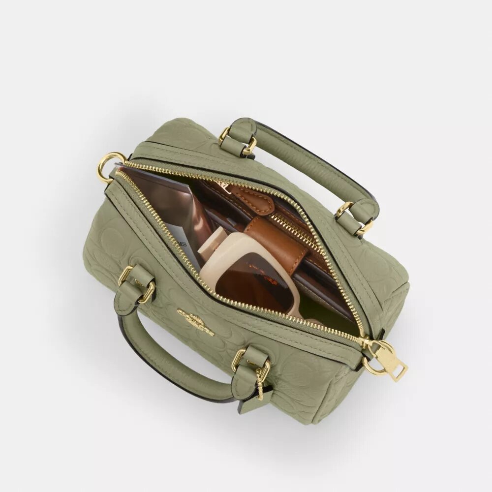 Mini torebka crossbody Rowan z charakterystycznej skóry