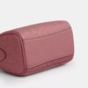 Mini torebka crossbody Rowan z charakterystycznej skóry