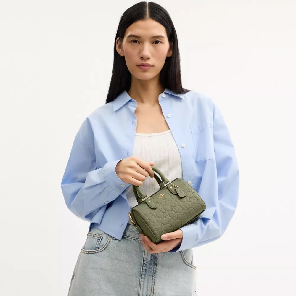Mini torebka crossbody Rowan z charakterystycznej skóry