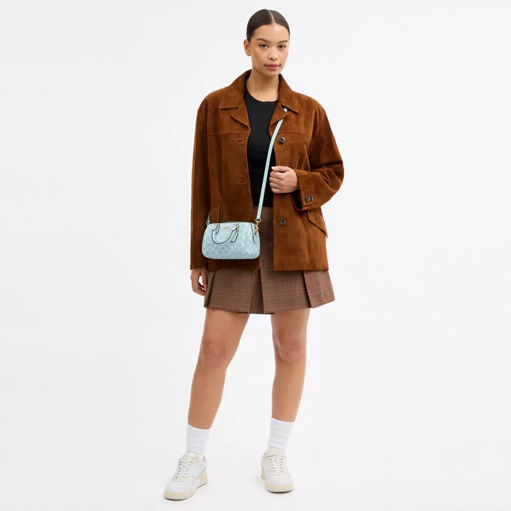 Mini torebka crossbody Rowan z Signature Canvas
