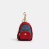 Mini zawieszka do Court Backpack z Signature Canvas