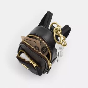 Mini zawieszka do Court Backpack z Signature Canvas