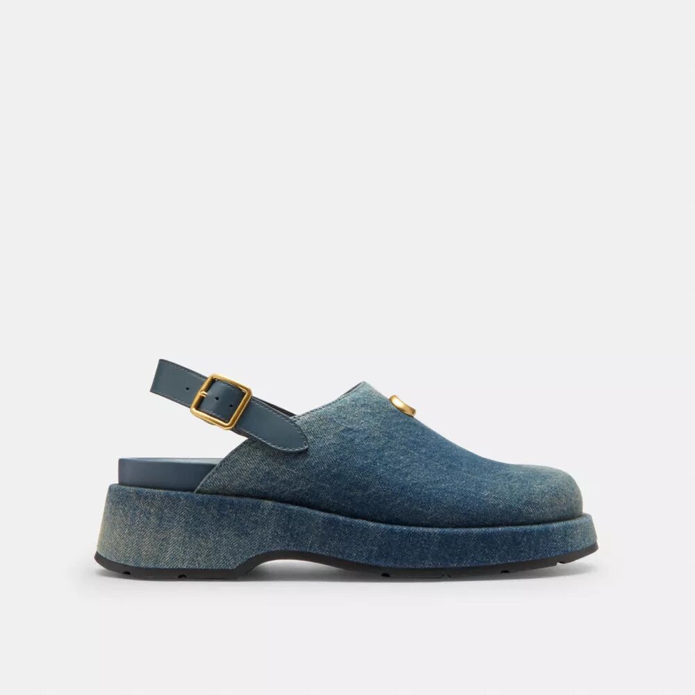 Model „Sculpted C” na chodakach na platformie w stylu „Loved Denim”