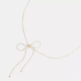 Naszyjnik typu choker z perłową kokardką