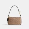 Nolita 19 z Signature Canvas