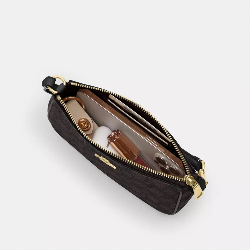 Nolita 19 z Signature Canvas