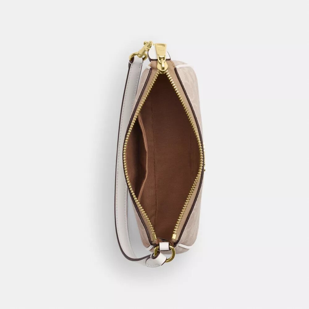 Nolita 19 z Signature Canvas