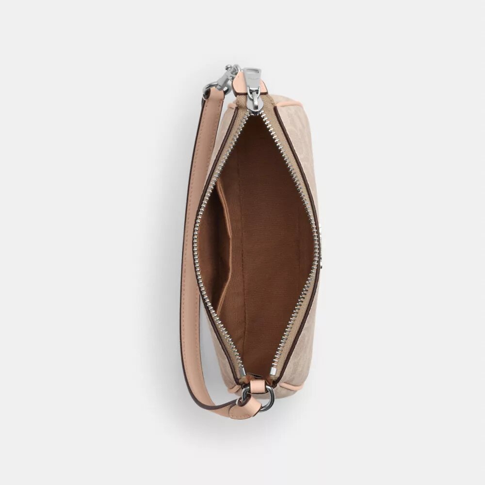 Nolita 19 z Signature Canvas