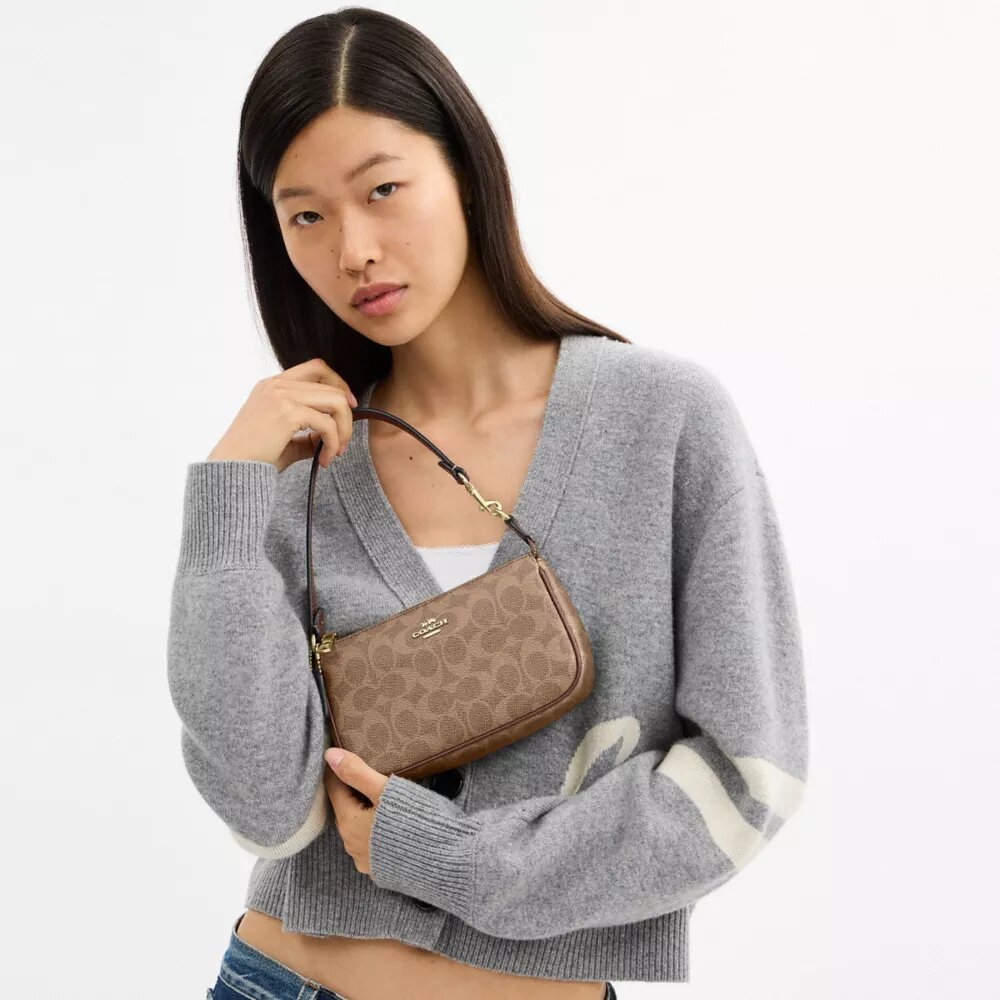 Nolita 19 z Signature Canvas
