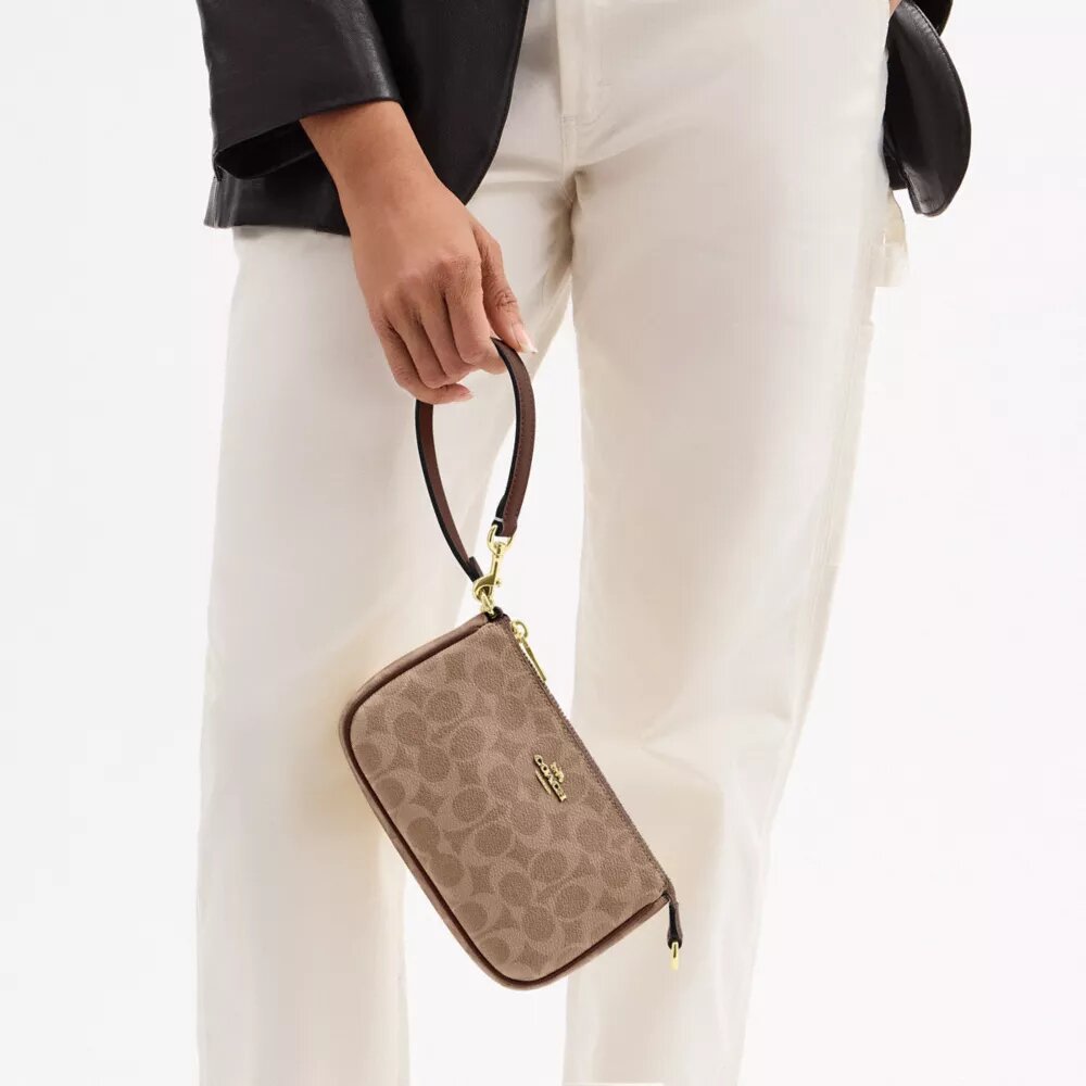 Nolita 19 z Signature Canvas