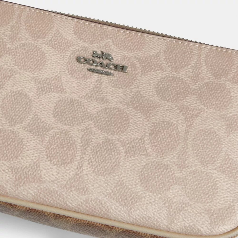 Nolita 19 z Signature Canvas z blokowym wzorem