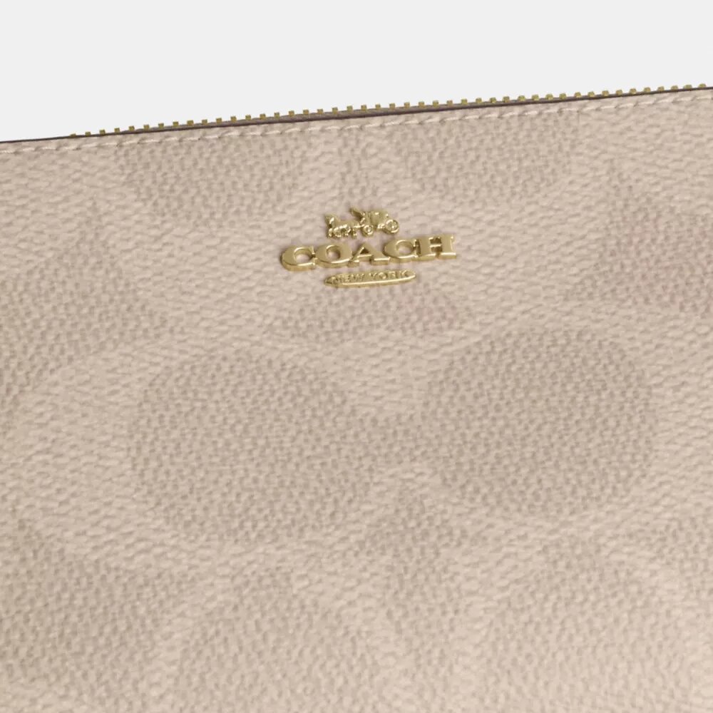 Nolita 19 z Signature Canvas z blokowym wzorem