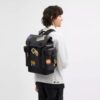 Plecak Hitch z Signature Canvas z naszywkami