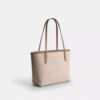 Średnia torba Shopper z Signature Canvas