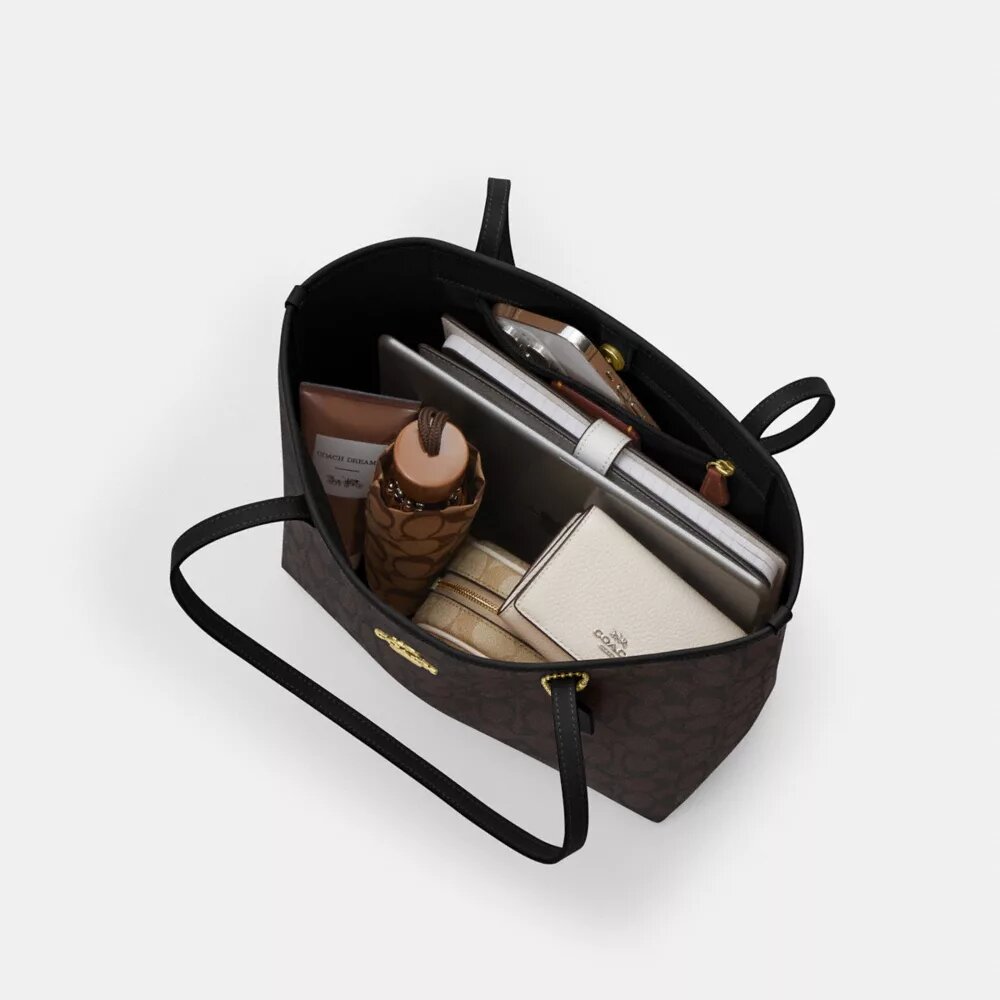 Średnia torba Shopper z Signature Canvas