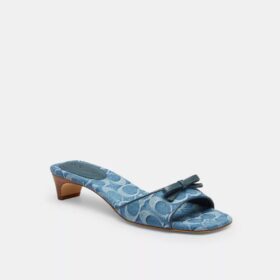Sandały na obcasie z kokardką z charakterystycznego dżinsu