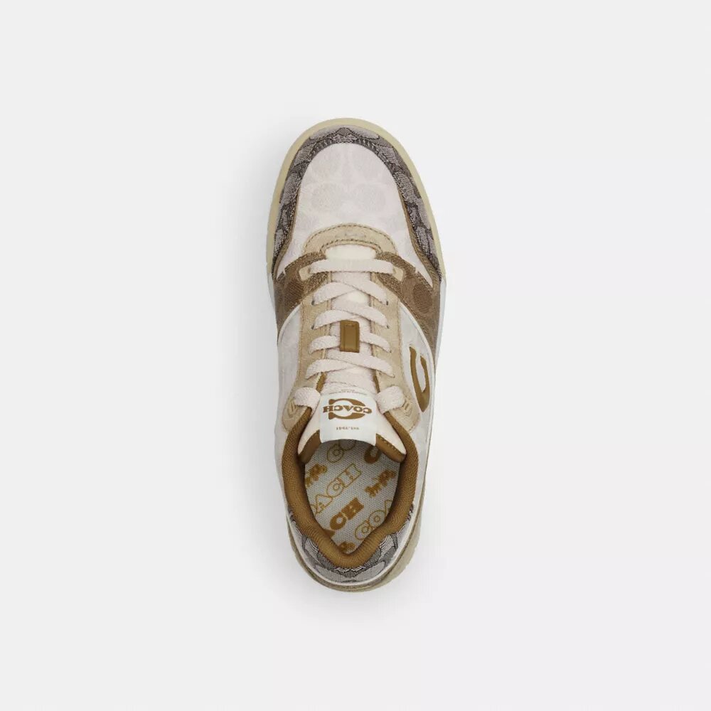 Sneakersy Soho w charakterystycznym stylu