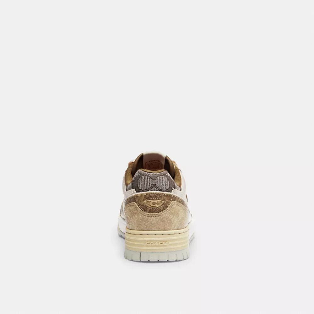 Sneakersy Soho w charakterystycznym stylu