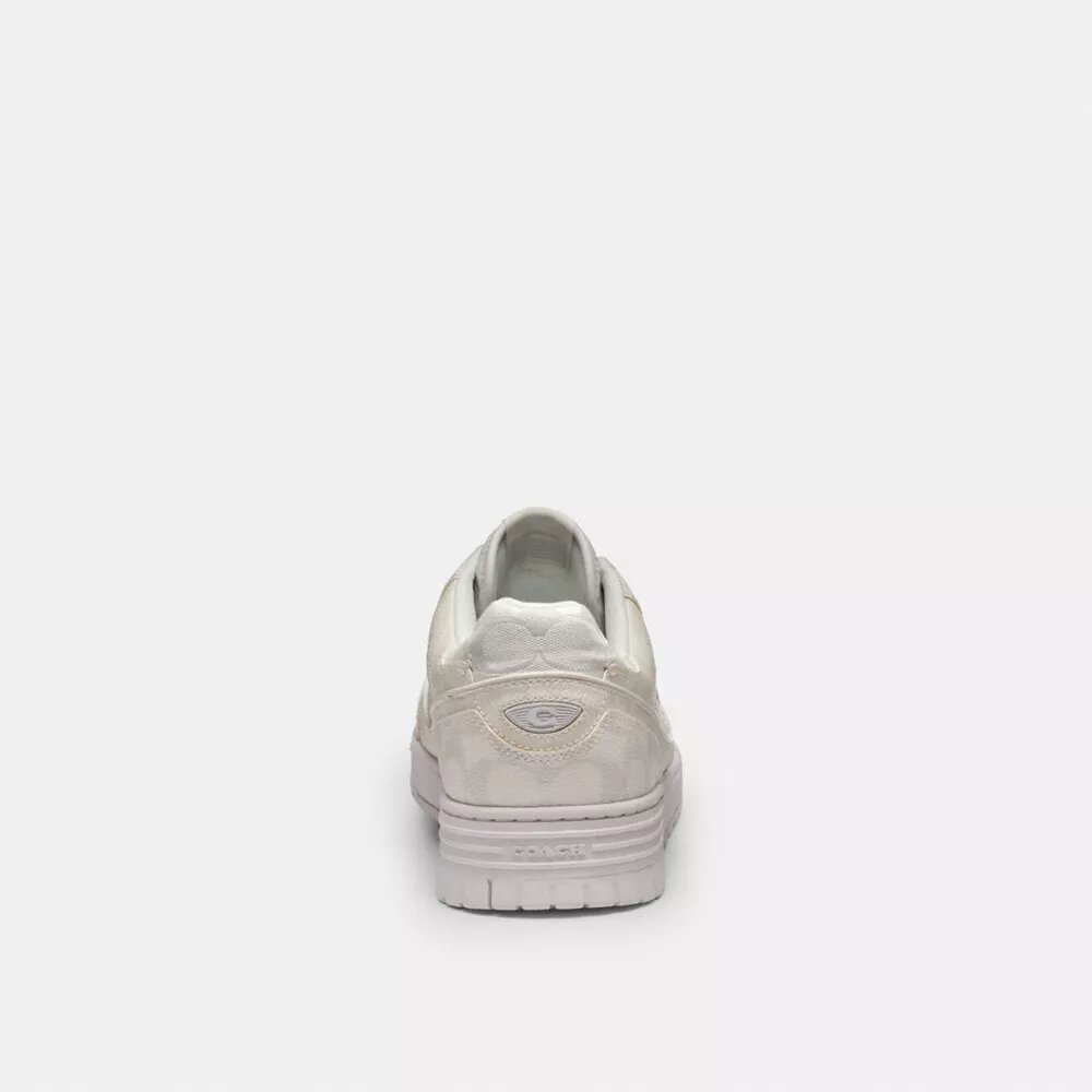Sneakersy Soho w charakterystycznym stylu