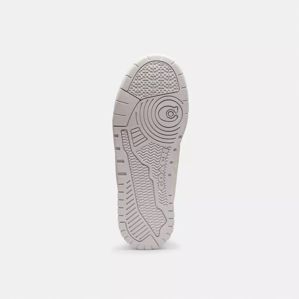 Sneakersy Soho w charakterystycznym stylu