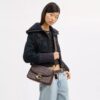 Soft Tabby Torebka na ramię z tkaniny tabby w charakterystycznym wzorze żakardowym