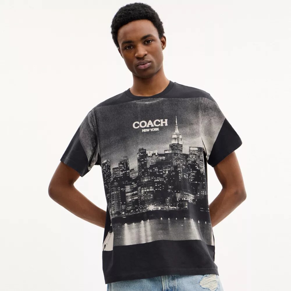 T-shirt z motywem pocztówki