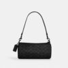 Torba Andre Barrel Bag 24 z Signature Canvas
