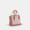 Torba Mollie Shopper 25 w Signature Canvas z Zawieszkami